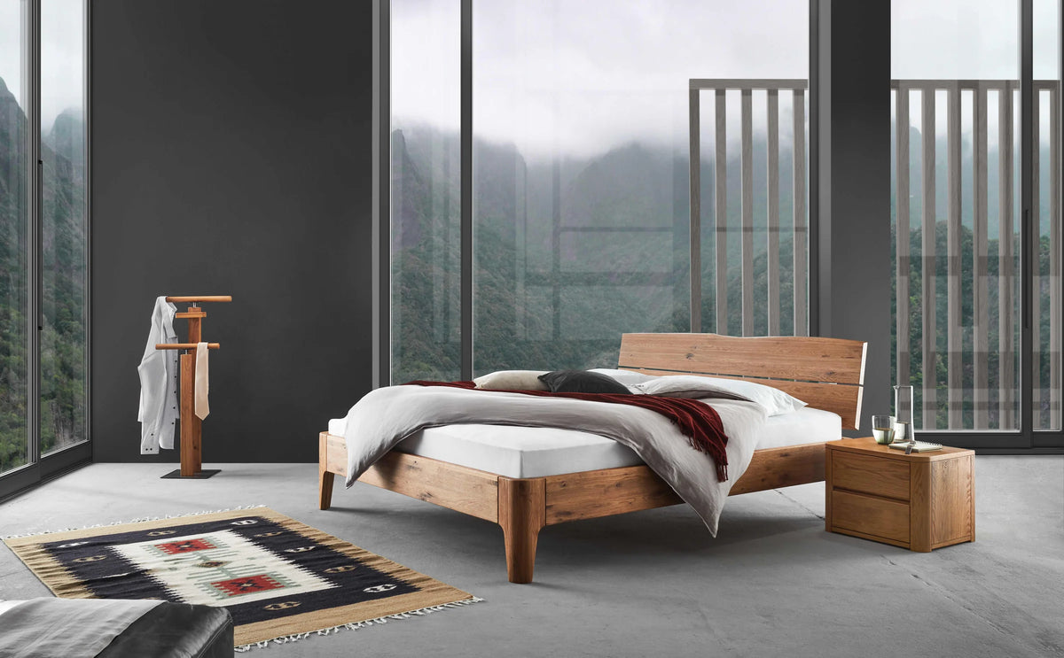 Varenna massief houten bed Oak Puro Wild Eiken Naturel sfeer