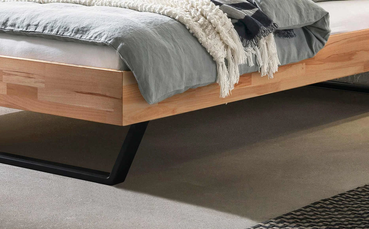 Ostino massief houten bed Beuken Naturel zwarte poten detail poten