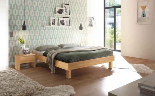 Rapallo massief houten bed Eiken Bianco sfeer met salva nachtkastje