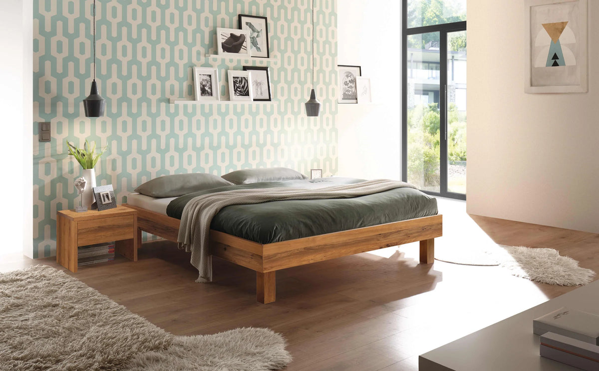 Rapallo massief houten bed Eiken Naturel sfeer met salva nachtkastje